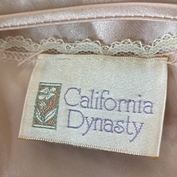 VTG California Dynasty Pale Pink Negligee w Hand Sewn Pearls, Lace, Sequins Lg - Picture 5 of 13
